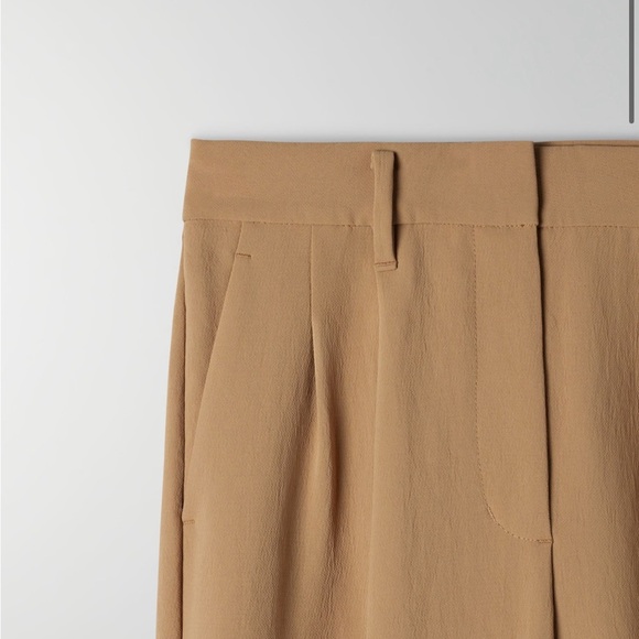 Tan pleated pants - Picture 3 of 7